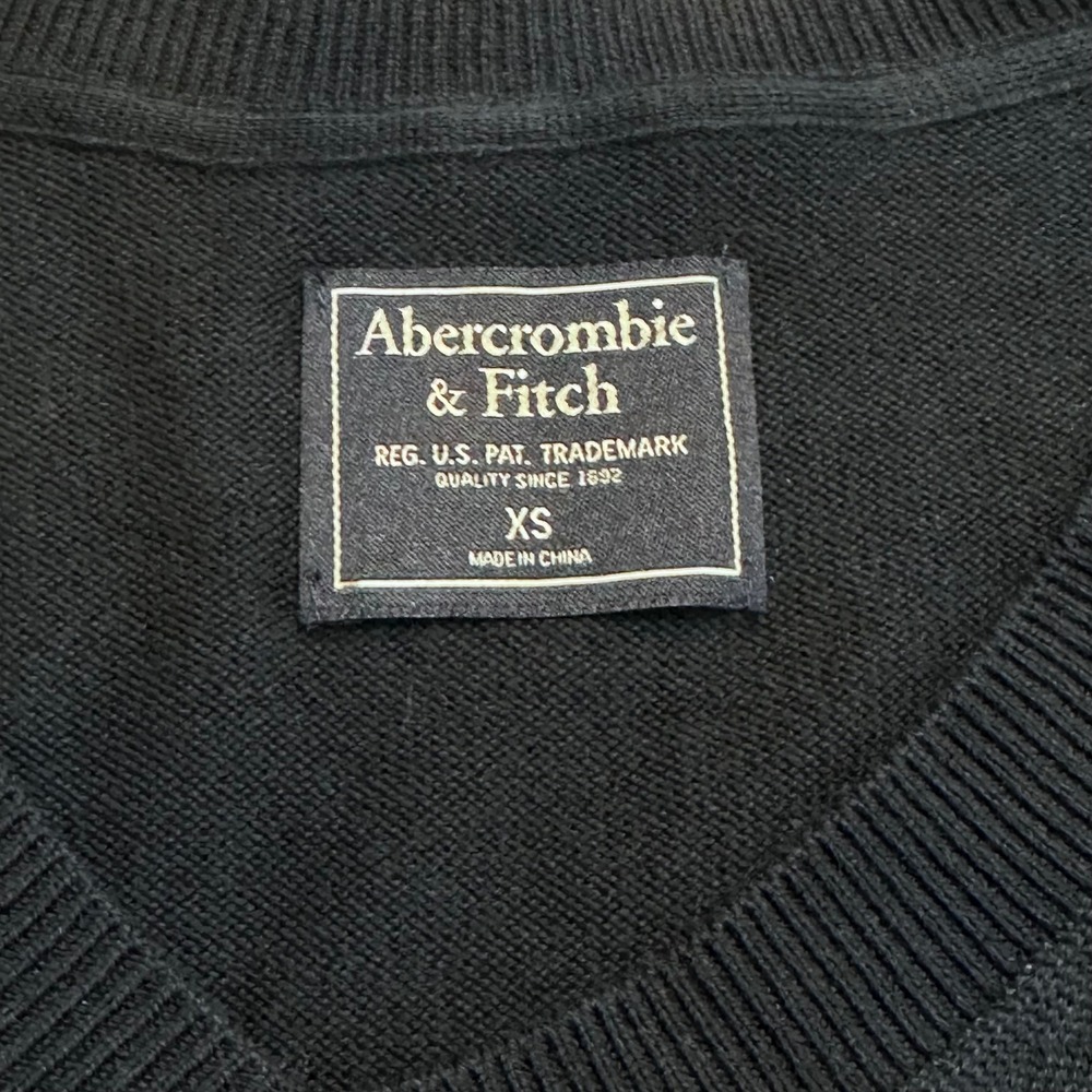 VNTG Abercrombie Fitch Navy Blue V Neck Sweater Moose Logo Pima Cotton Womens XS - Picture 2 of 9